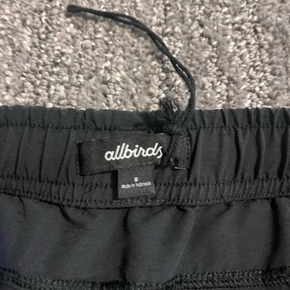 Allbirds Natural Run Shorts Black Running Shorts Small NWOT - Picture 4 of 7